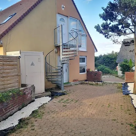 Апартаменты N1 F2 40m2 Avec Petit Jardin Эрувиль-Сен-Клер